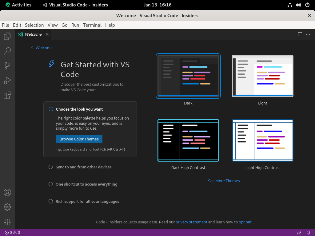 Screenshot showing theme selection during Visual Studio Code startup on Rocky Linux 9 or 8.