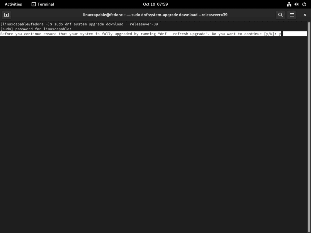 Screenshot showing prompt advising users that the process is a full system upgrade to Fedora 39.