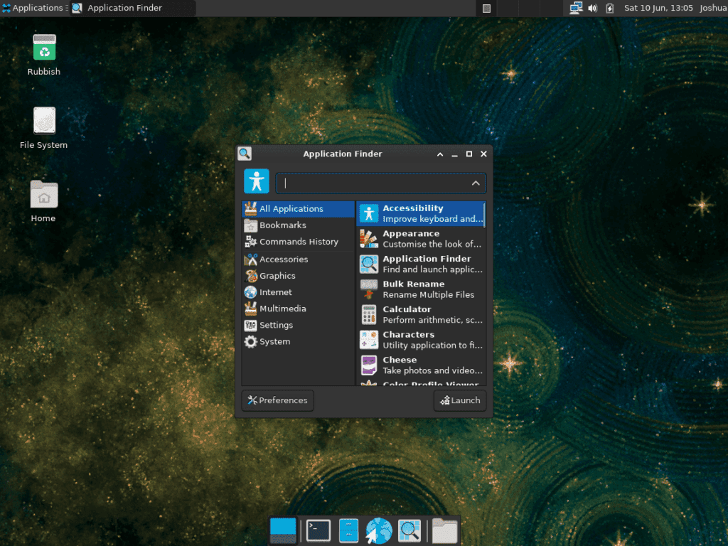 Active XFCE desktop environment on CentOS Stream.